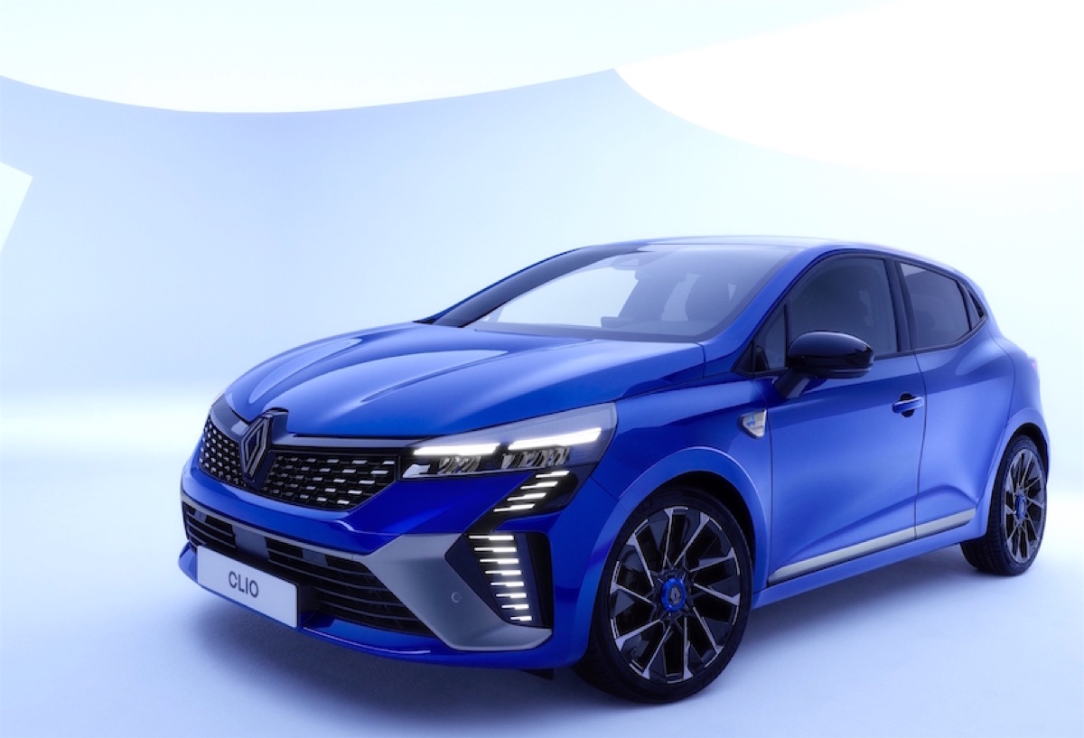 Mavi Renault Clio